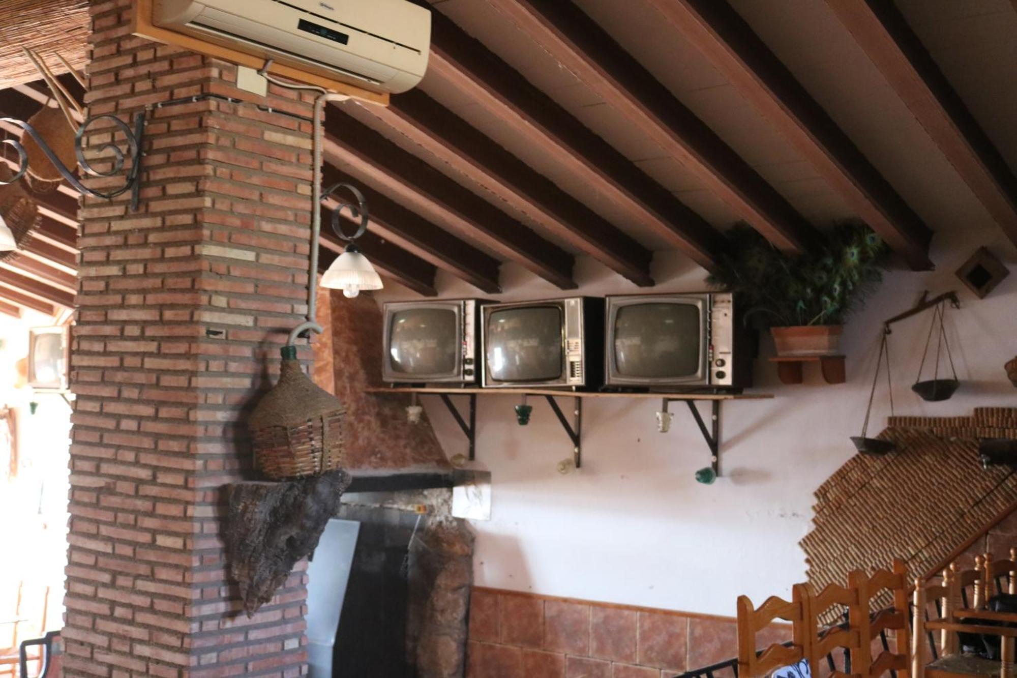 Vila El Regajo Ayora Exteriér fotografie